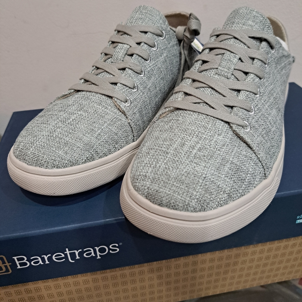 Baretraps, Men Sneakers, Size 8.5, Color Gray, NWT,
